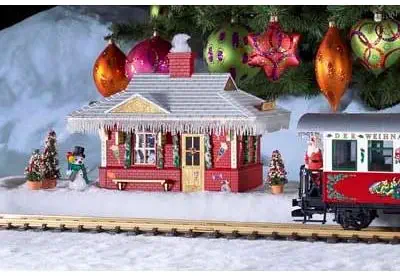 PIKO G SCALE MODEL TRAIN BUILDINGS - NORTH POLE STATION (BUILT-UP) - 62265